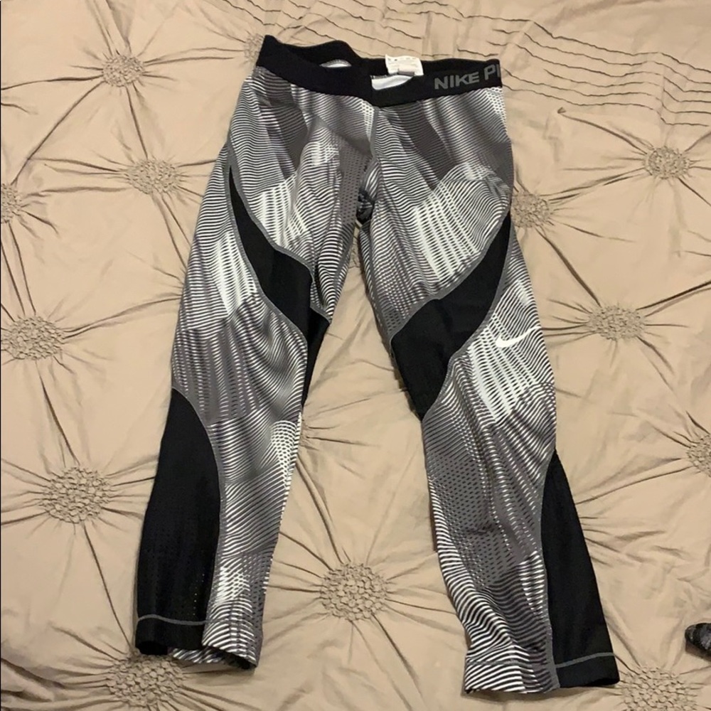 Nike workout leggings